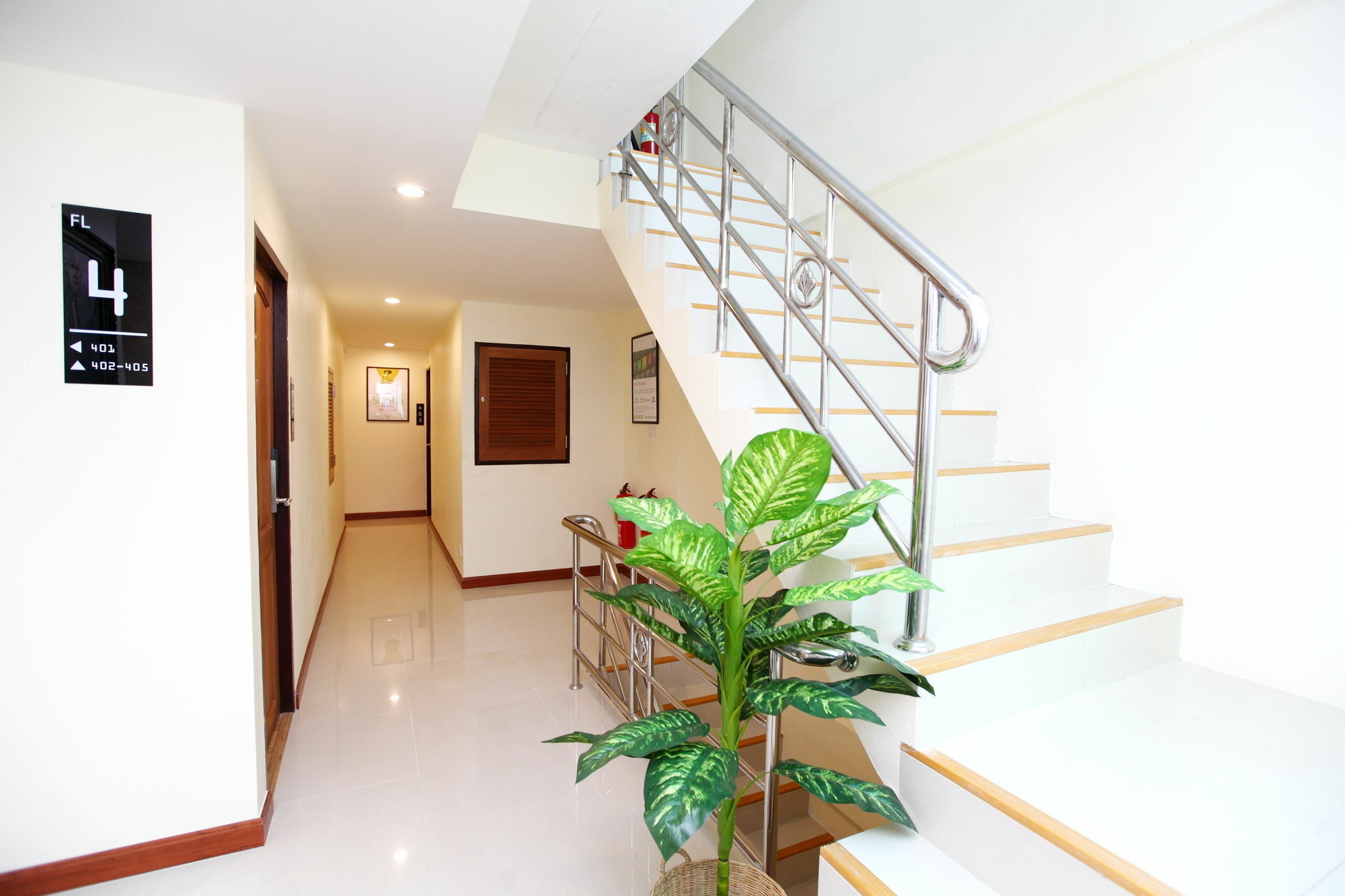 Icheck Inn Sukhumvit 22 Бангкок Екстер'єр фото