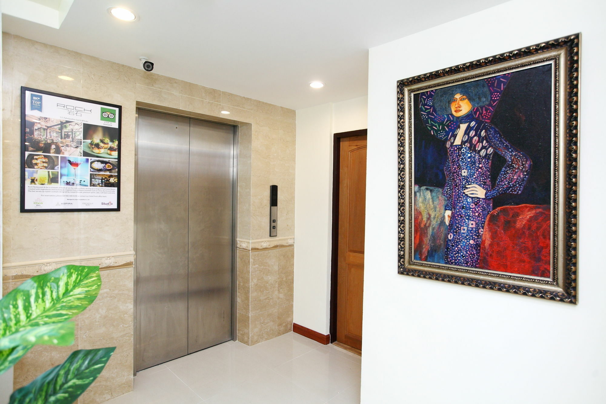 Icheck Inn Sukhumvit 22 Бангкок Екстер'єр фото