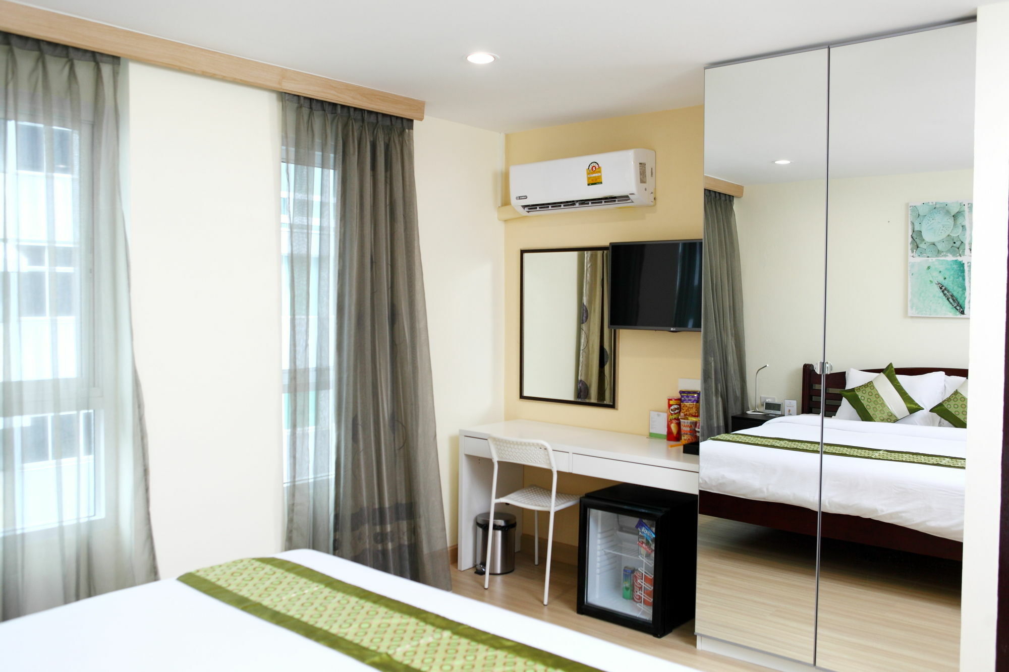 Icheck Inn Sukhumvit 22 Бангкок Екстер'єр фото